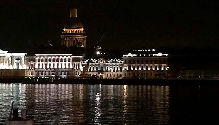 Такелажные работы на Английской набережной