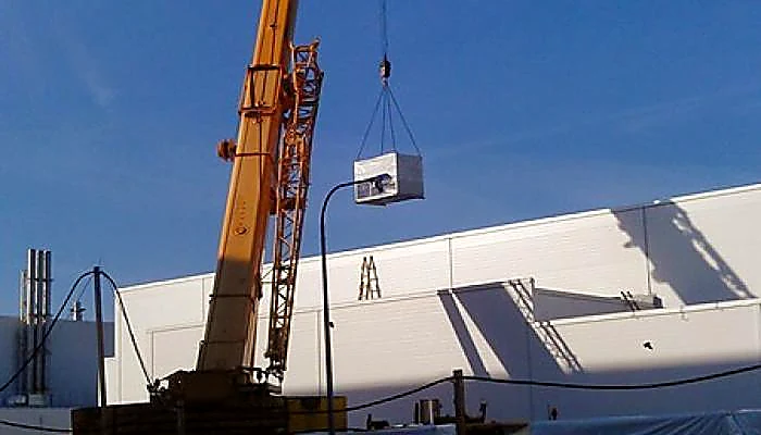 Установка оборудования на промышленной площадке